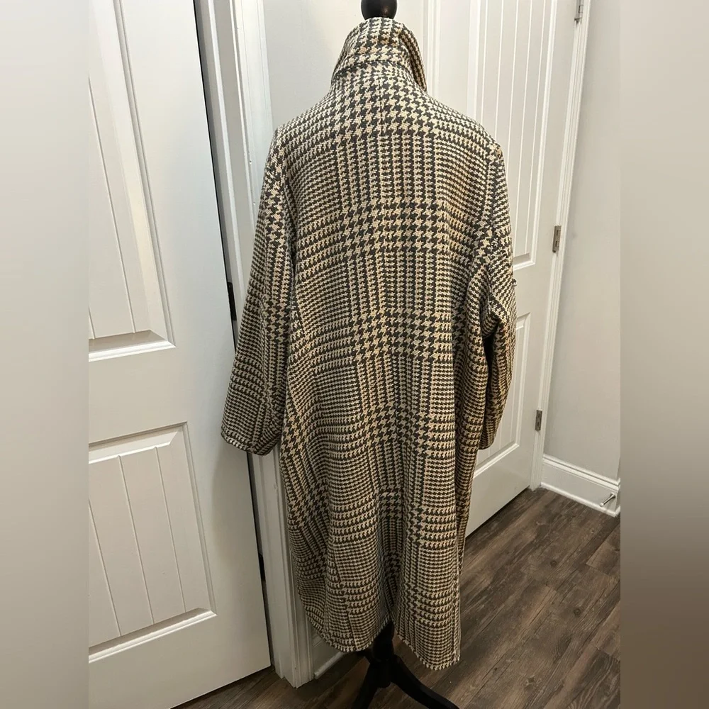 Jason Maxwell Black and Tan Houndstooth Trench Coat - Picture 4 of 5